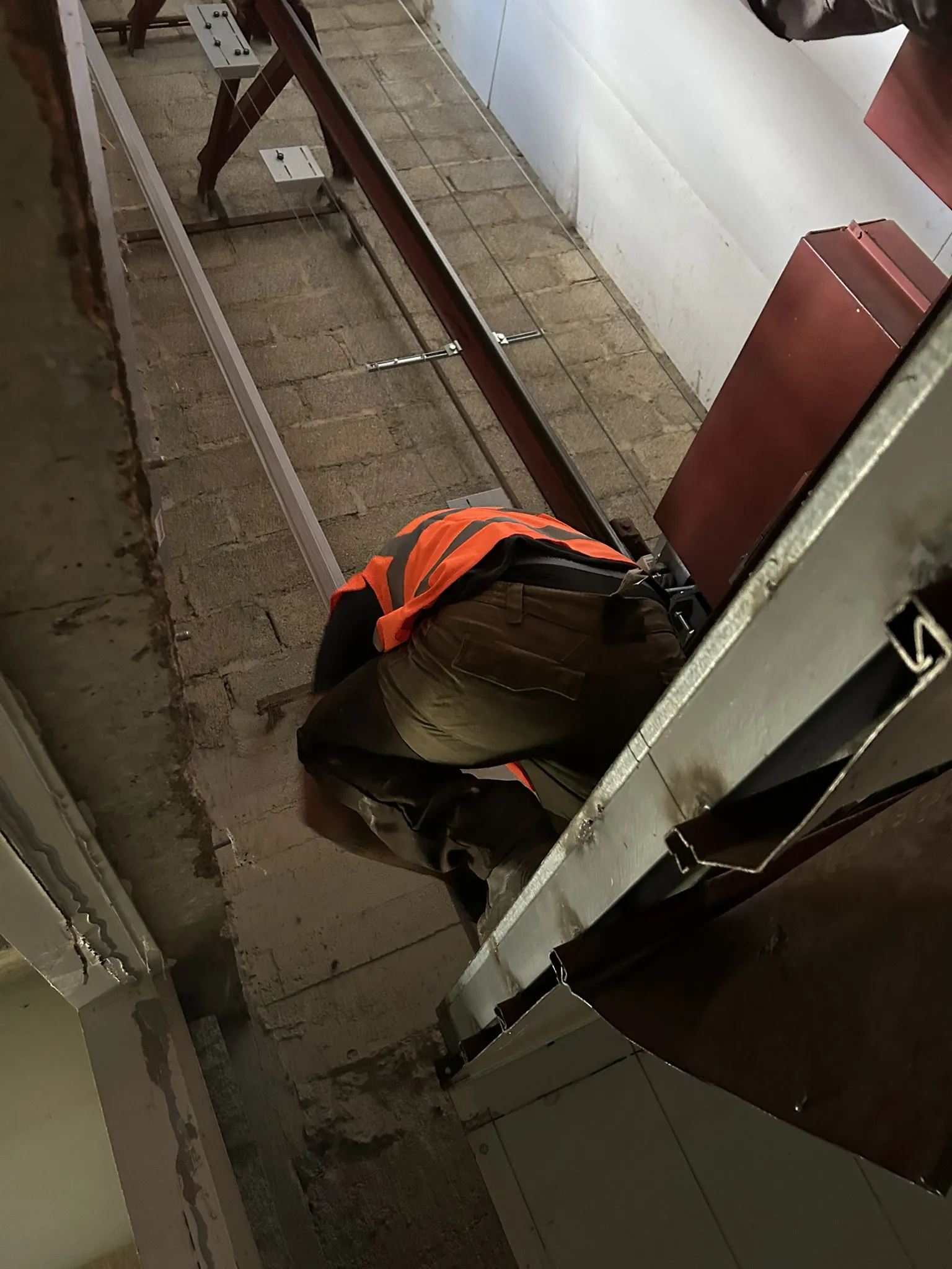 Intervention en gaine d'ascenseur