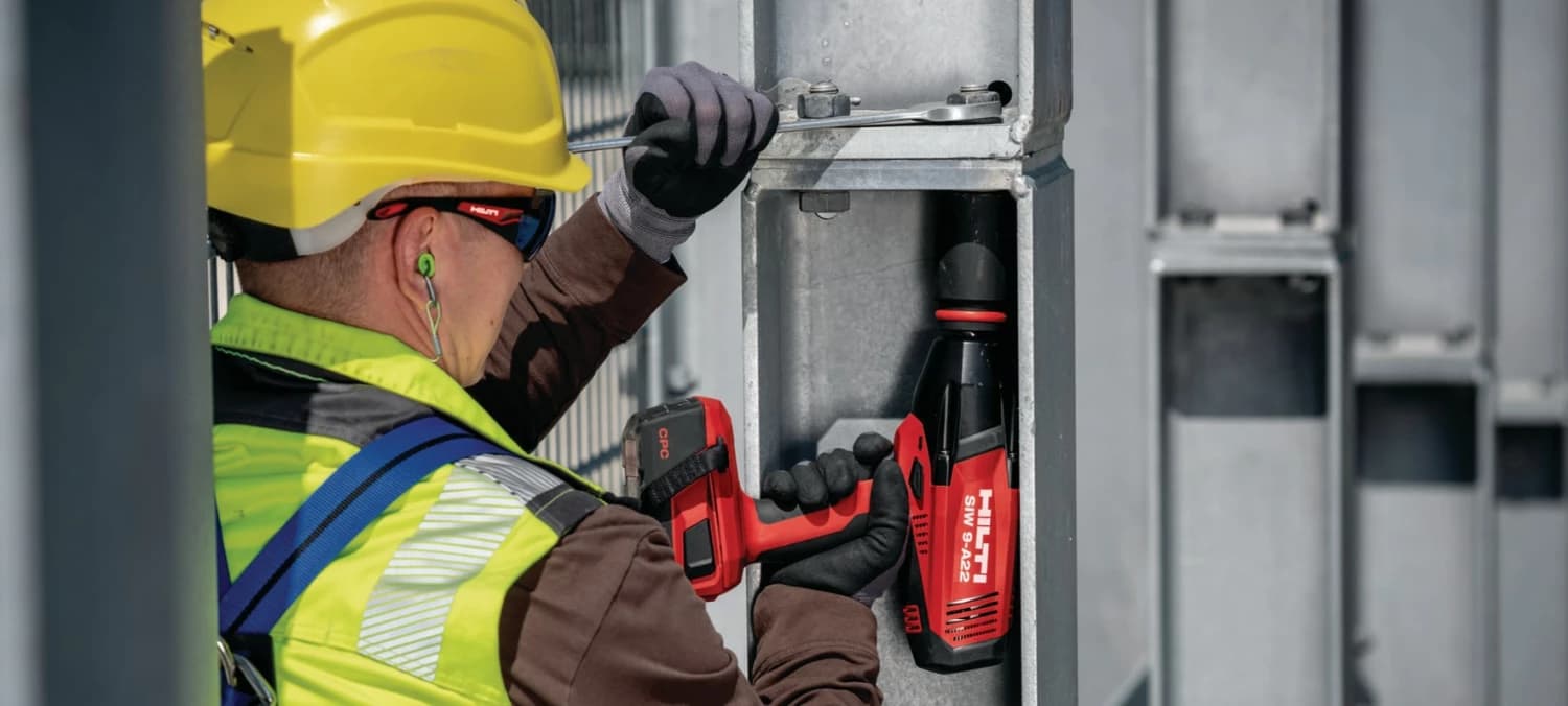 Démontage sélectif d'une structure métallique industrielle avec tri des éléments