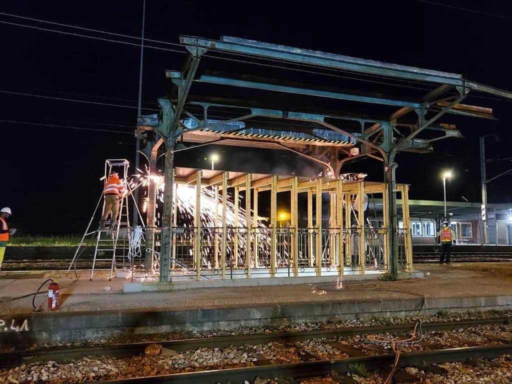 Intervention de nuit sur chantier ferroviaire