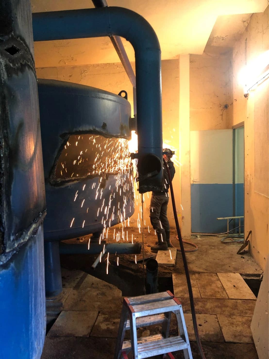 Aller du process au bâtiment - Le même savoir-faire se décline d'un site de production à un local technique, d'un ouvrage de franchissement à une coque en fin de vie.